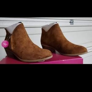 Womens brown boots